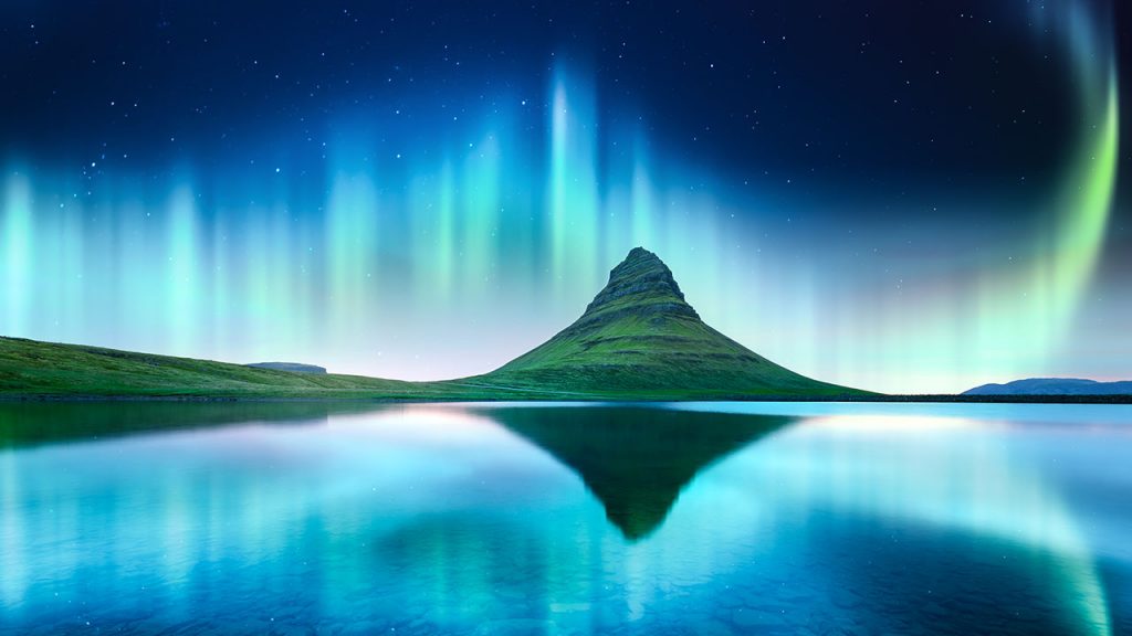 Aurora borealis Northern Lights kirkjufell Mountain